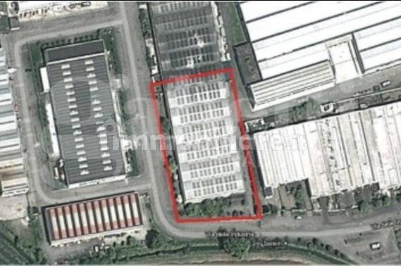 locale commerciale in affitto a Rosate