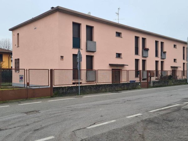 appartamento in affitto a Rosate