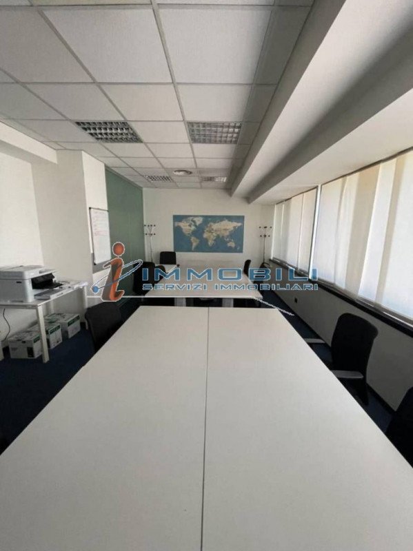 ufficio in affitto a Rozzano