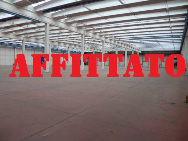 capannone in affitto a Rozzano
