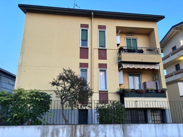 attico in affitto a Rozzano in zona Quinto Stampi