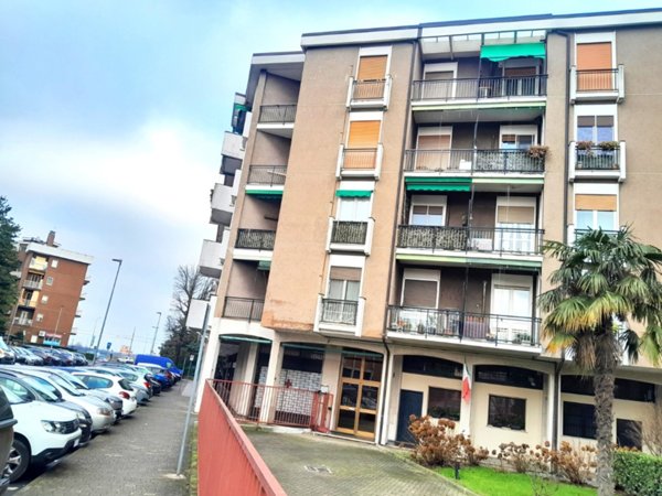 appartamento in affitto a Rozzano in zona Quinto Stampi