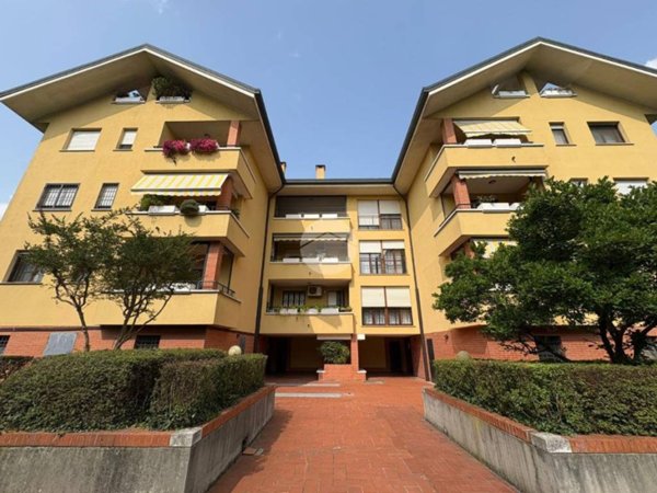 appartamento in affitto a Rozzano