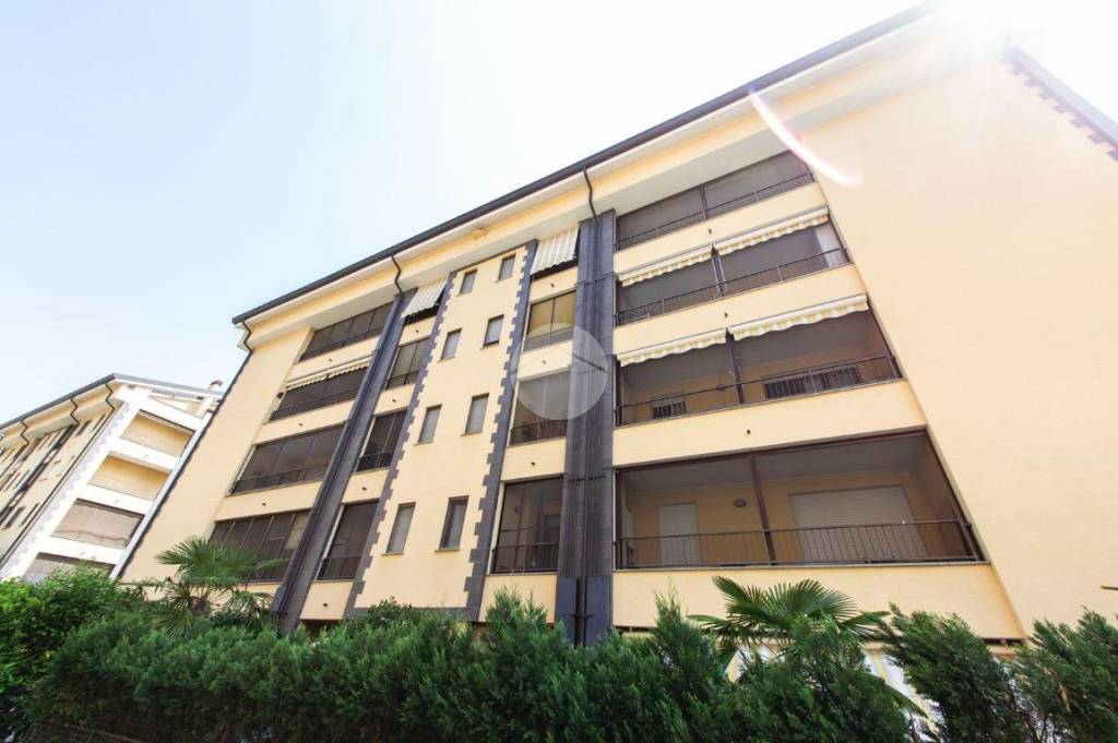 appartamento in affitto a Rozzano in zona Valleambrosia