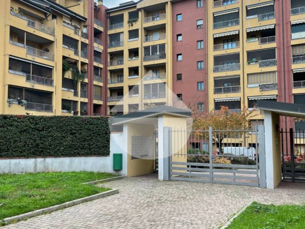 appartamento in affitto a Rozzano