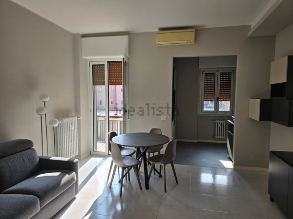 appartamento in affitto a Rozzano in zona Quinto Stampi