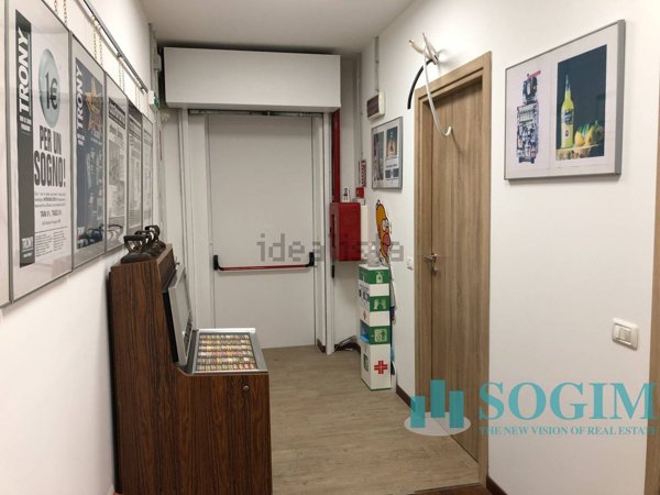 locale di sgombero in affitto a Rozzano