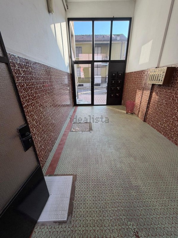 locale di sgombero in affitto a Rozzano in zona Quinto Stampi