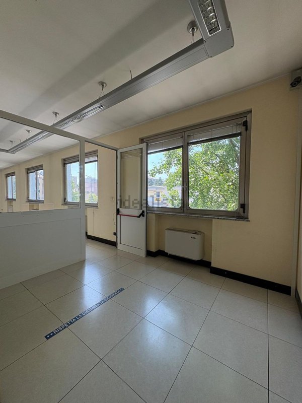 ufficio in affitto a Rozzano