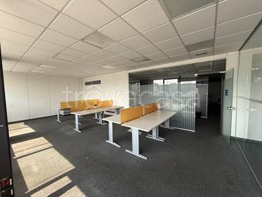 ufficio in affitto a Rozzano