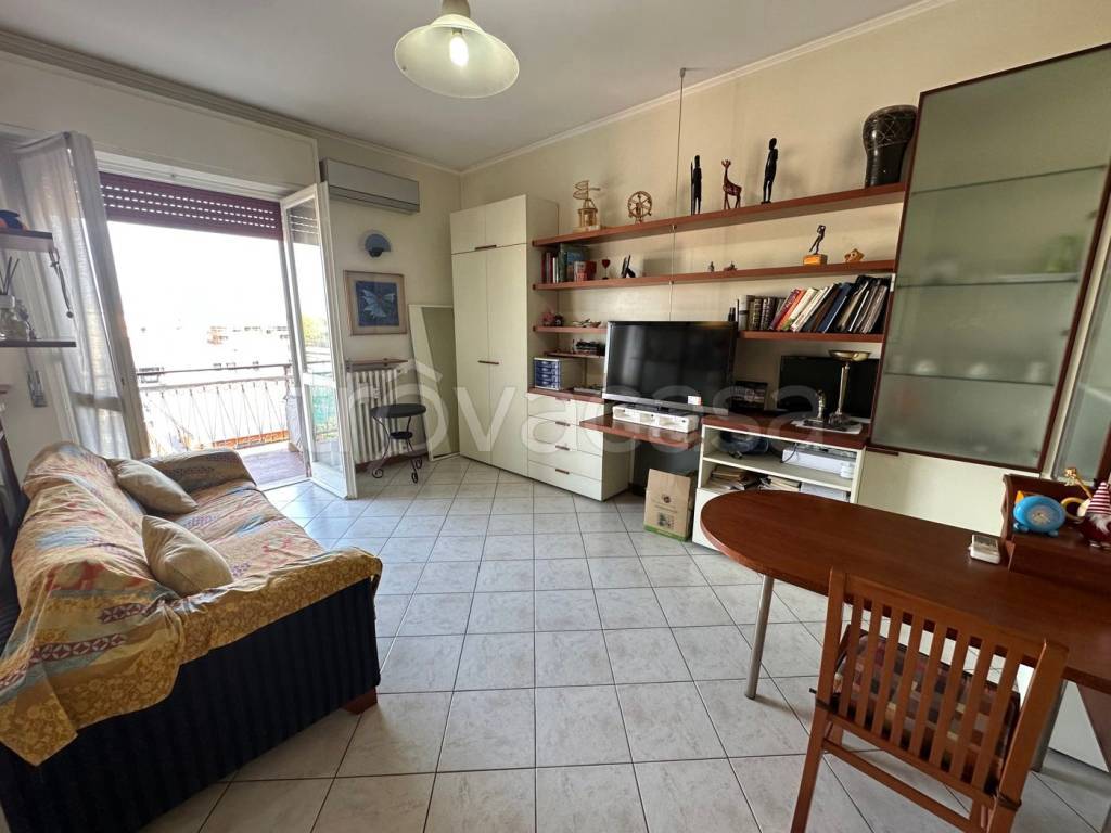 appartamento in affitto a Rozzano in zona Cassino Scanasio