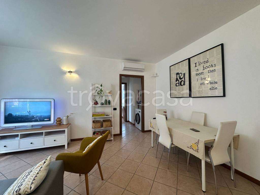 appartamento in affitto a Rozzano