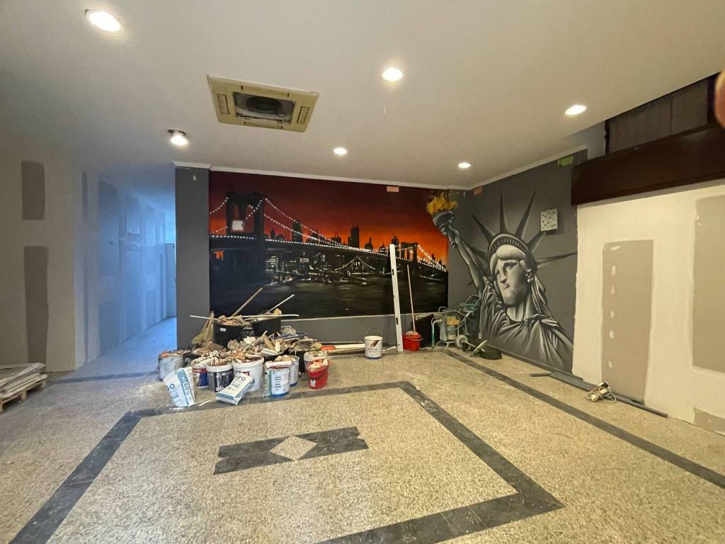 negozio in affitto a Rozzano