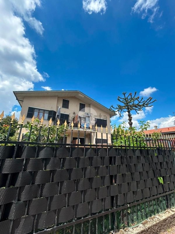 appartamento in affitto a Rozzano