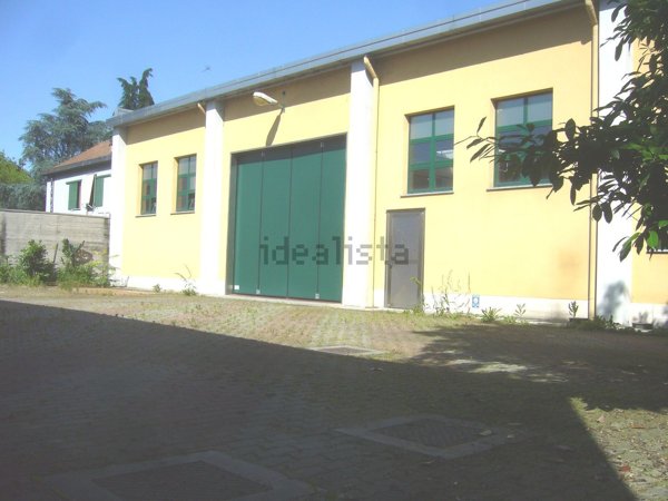 locale di sgombero in affitto a Rozzano in zona Valleambrosia