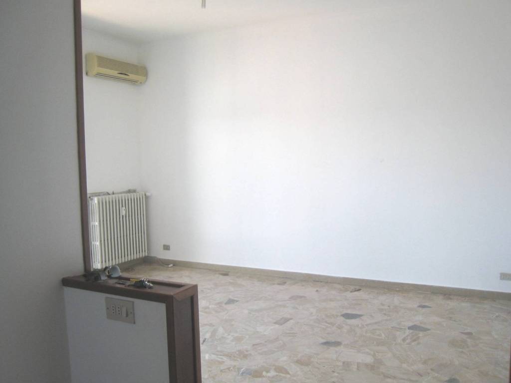 appartamento in affitto a Rozzano in zona Cassino Scanasio