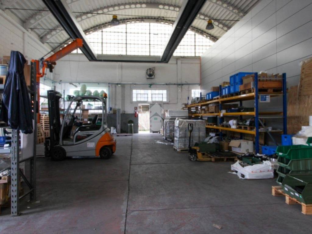 locale commerciale in affitto a San Donato Milanese