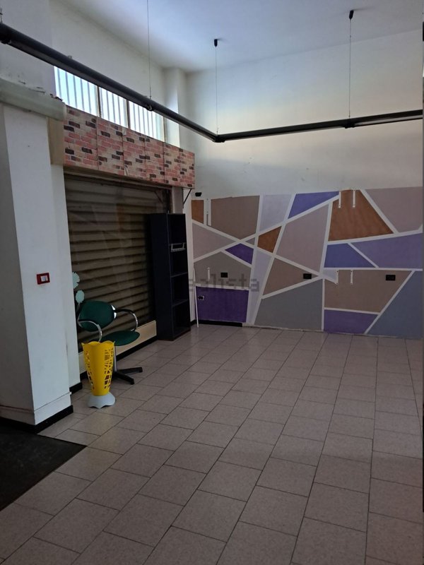 negozio in affitto a San Donato Milanese