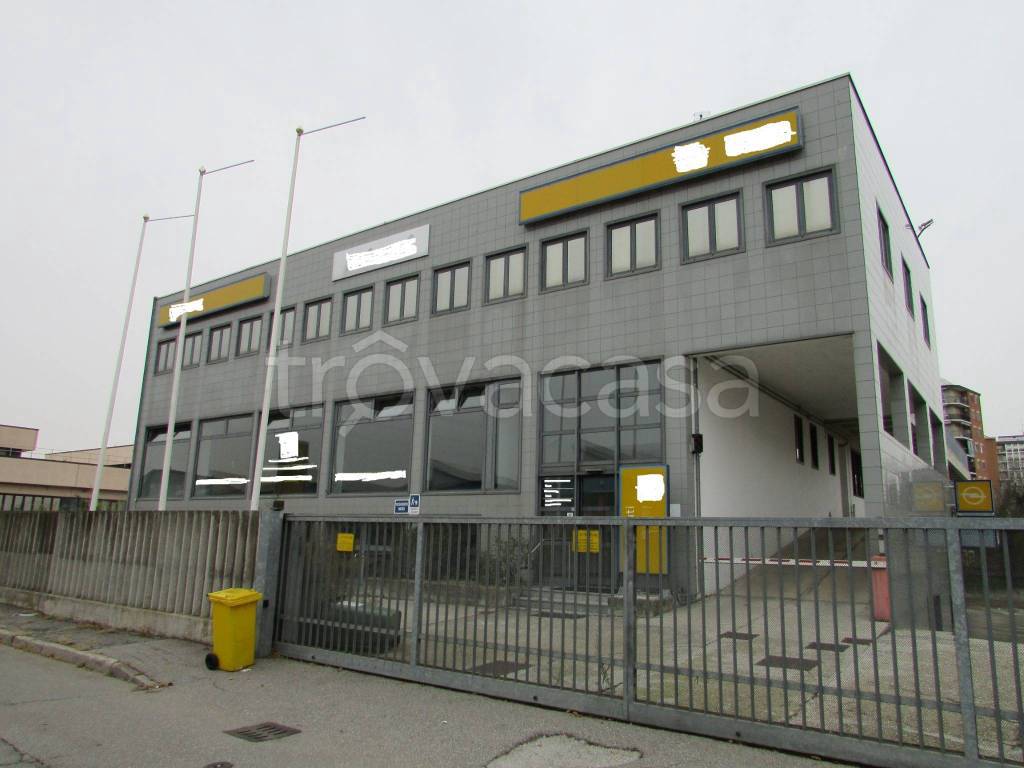 locale commerciale in affitto a San Donato Milanese
