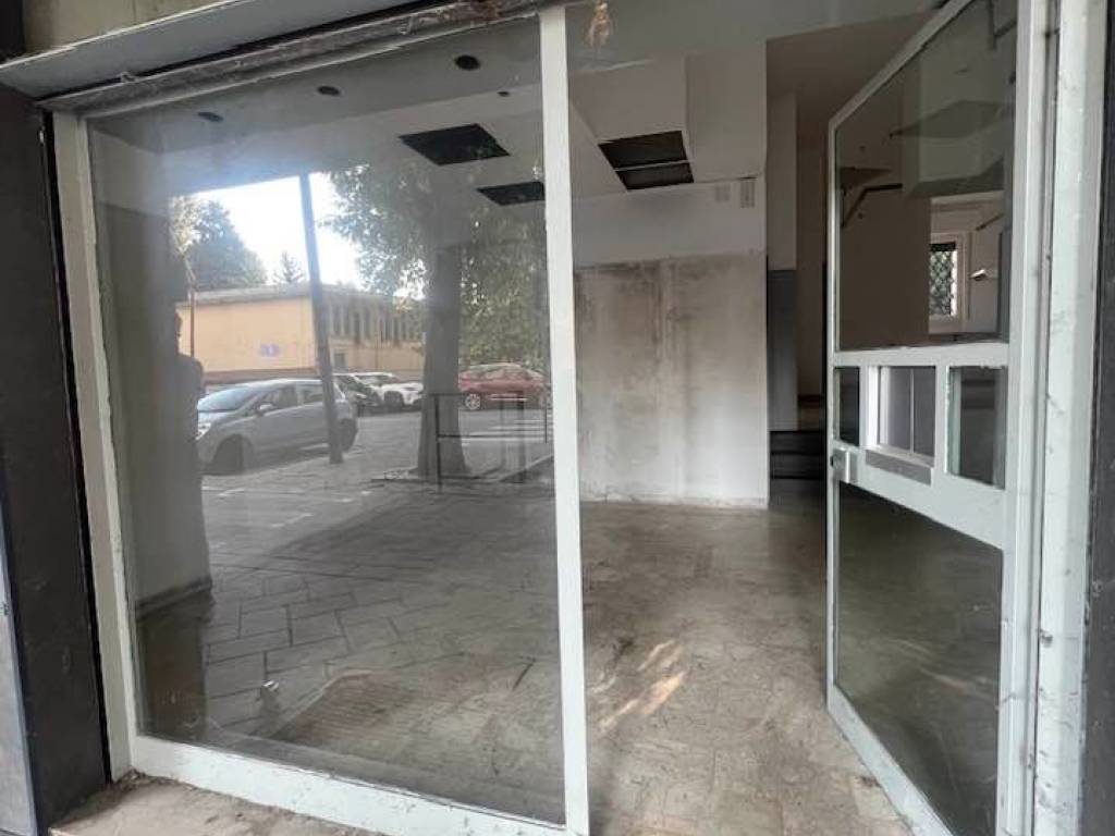 negozio in affitto a San Donato Milanese