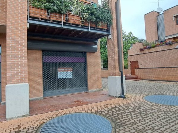 negozio in affitto a San Donato Milanese