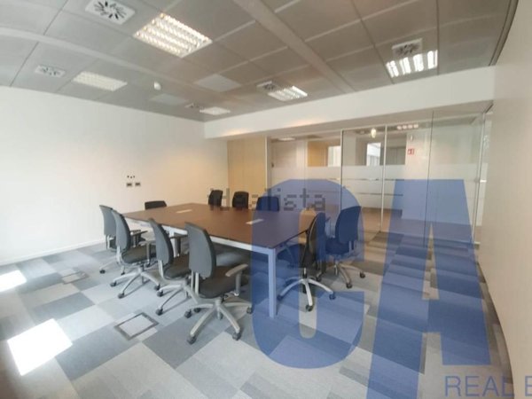 locale di sgombero in affitto a San Donato Milanese