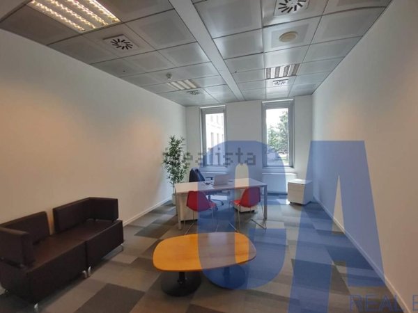 locale di sgombero in affitto a San Donato Milanese