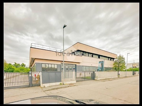 capannone in affitto a San Donato Milanese in zona Poasco