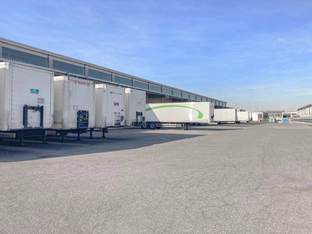 locale commerciale in affitto a San Giuliano Milanese in zona Sesto Ulteriano