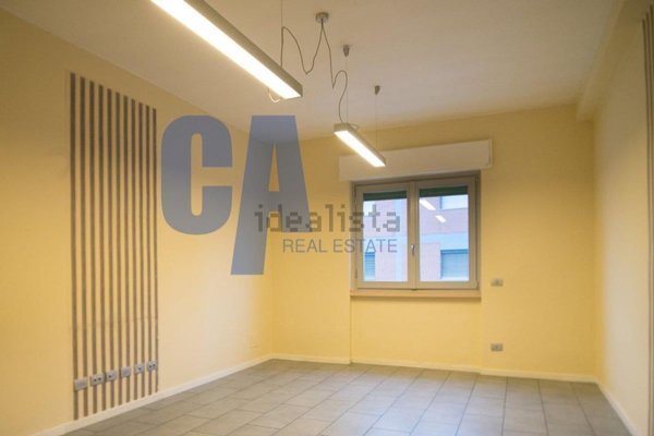 locale di sgombero in affitto a San Giuliano Milanese