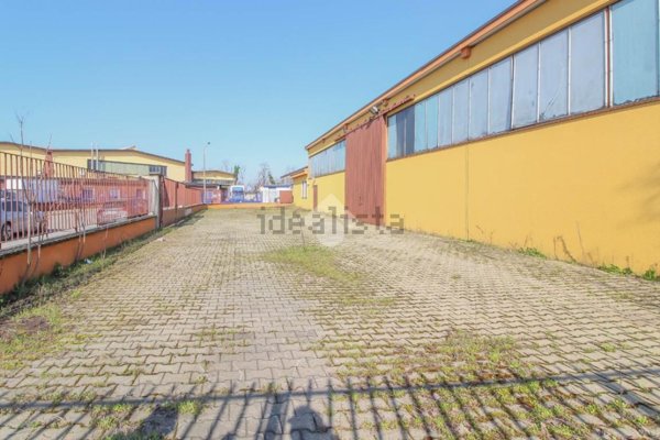 capannone in affitto a San Giuliano Milanese