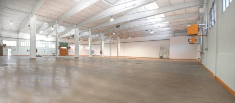 locale di sgombero in affitto a San Giuliano Milanese