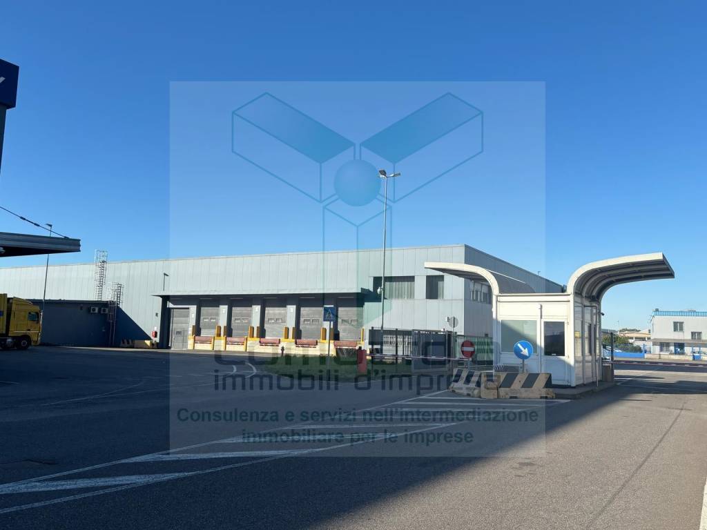 locale commerciale in affitto a San Giuliano Milanese in zona Sesto Ulteriano