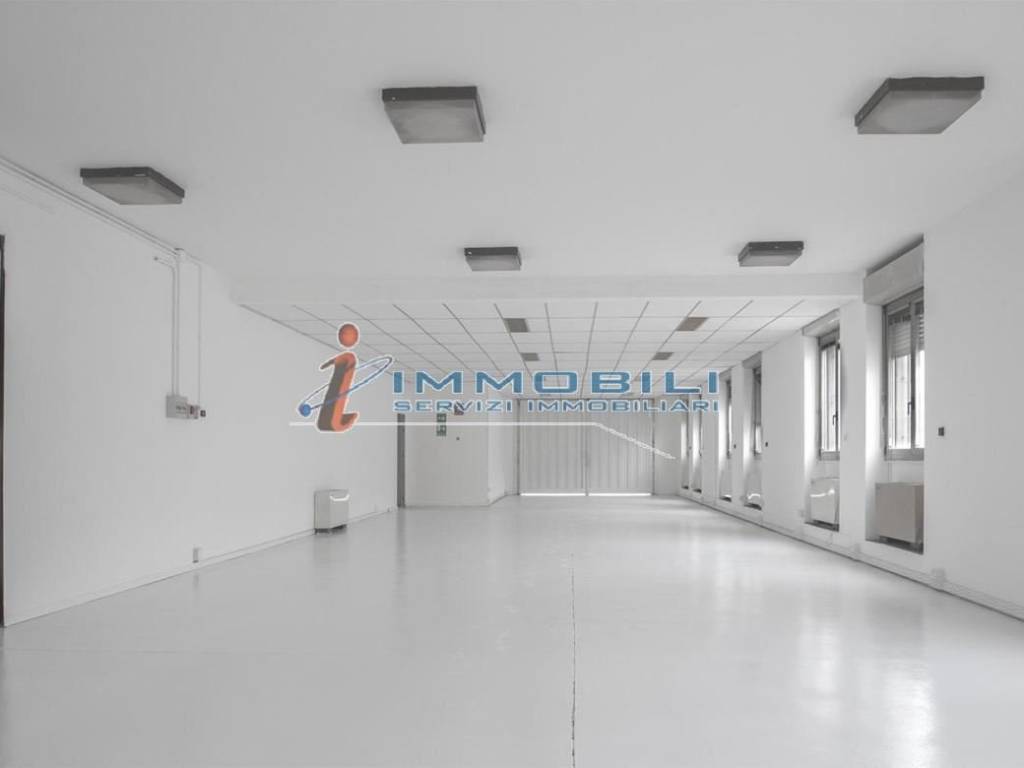 locale commerciale in affitto a San Giuliano Milanese in zona Sesto Ulteriano
