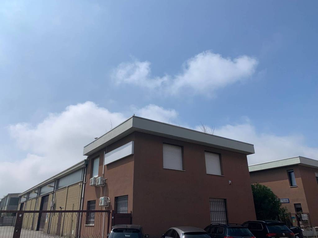 locale commerciale in affitto a San Giuliano Milanese in zona Sesto Ulteriano
