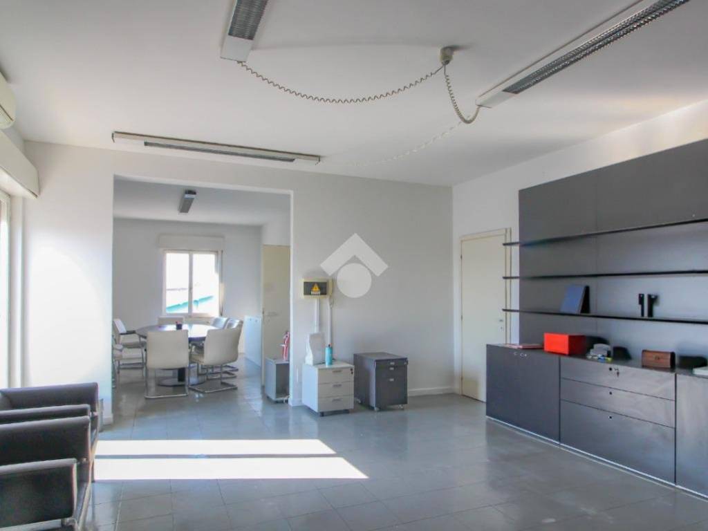 ufficio in affitto a San Giuliano Milanese in zona Sesto Ulteriano