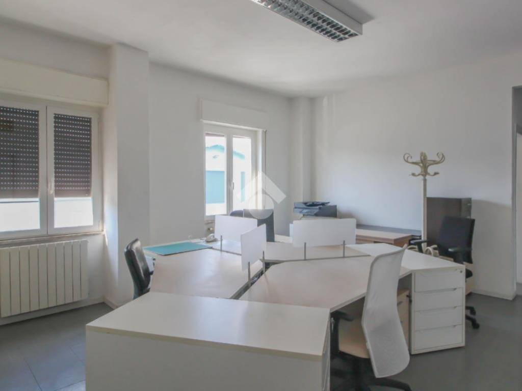 ufficio in affitto a San Giuliano Milanese in zona Sesto Ulteriano