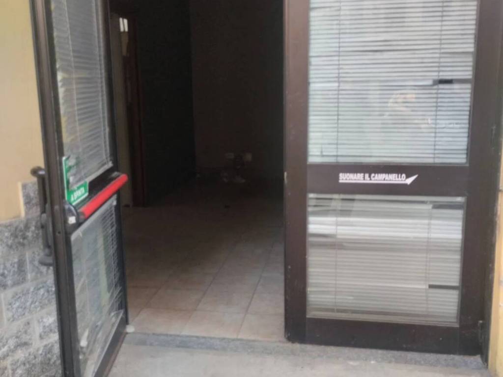 negozio in affitto a San Giuliano Milanese