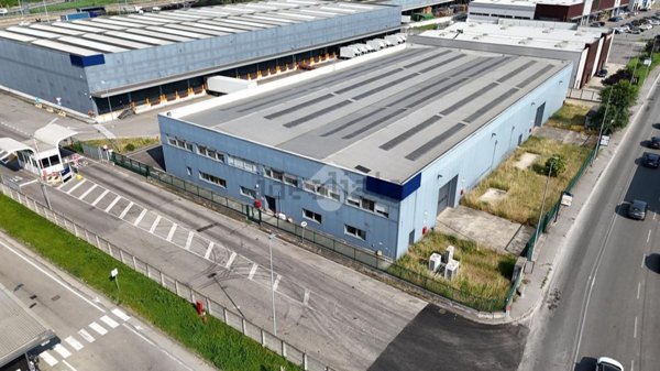 capannone in affitto a San Giuliano Milanese