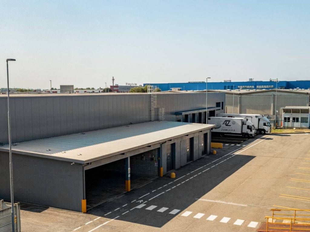 locale commerciale in affitto a San Giuliano Milanese in zona Sesto Ulteriano