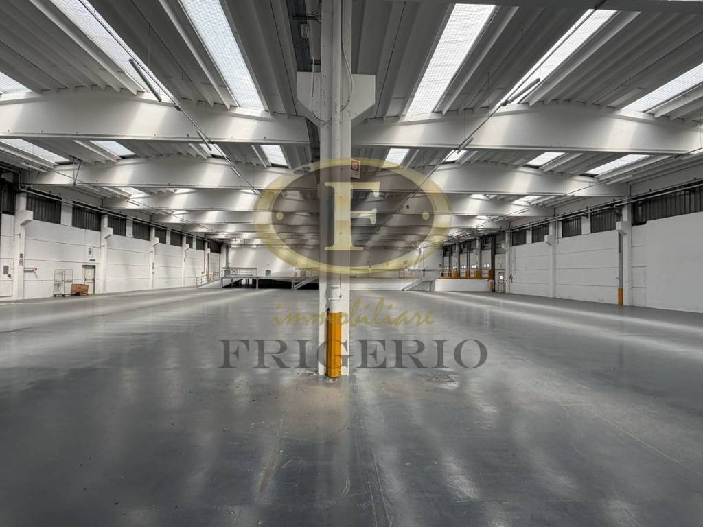 capannone in affitto a San Giuliano Milanese in zona Mezzano