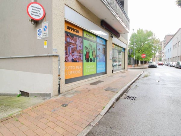 negozio in affitto a San Giuliano Milanese