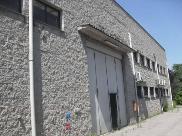 locale commerciale in affitto a San Giuliano Milanese in zona Zivido