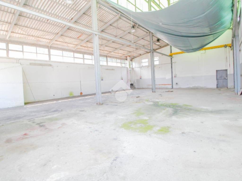 locale commerciale in affitto a San Giuliano Milanese