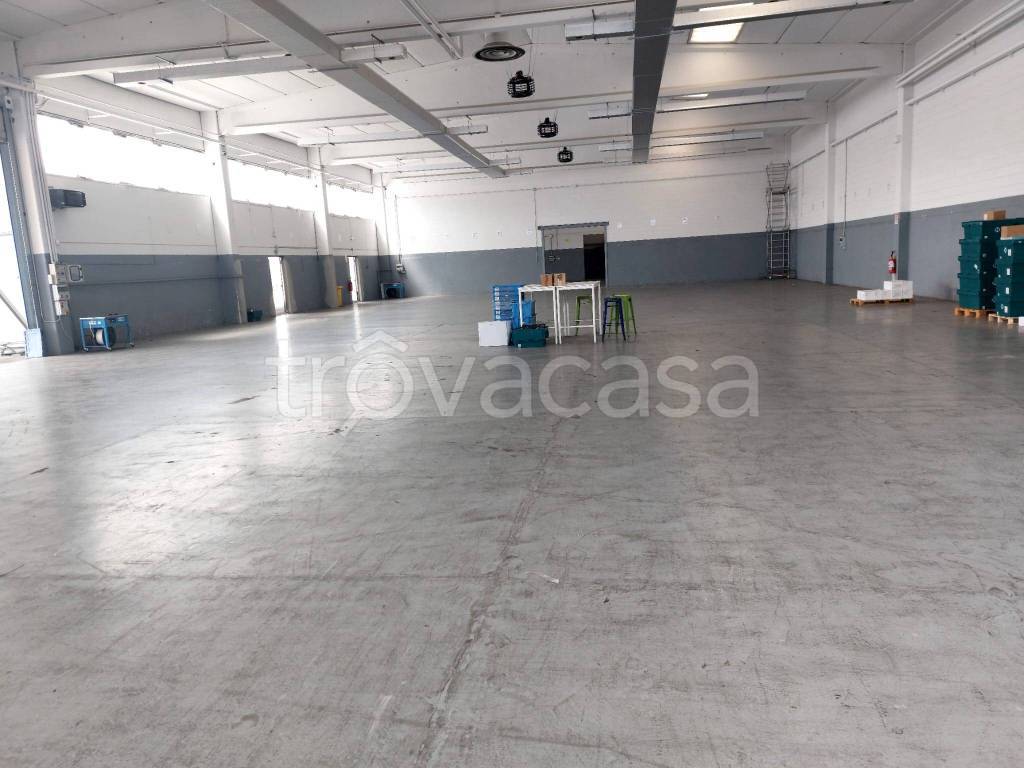 locale commerciale in affitto a San Giuliano Milanese in zona Sesto Ulteriano