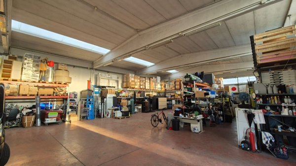 capannone in affitto a San Giuliano Milanese in zona Civesio