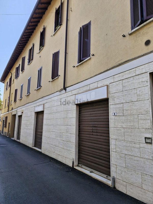 negozio in affitto a San Giuliano Milanese in zona Civesio