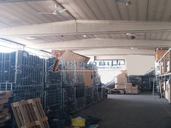 locale commerciale in affitto a San Giuliano Milanese in zona Sesto Ulteriano