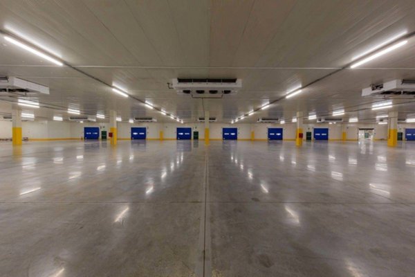 locale commerciale in affitto a San Giuliano Milanese in zona Sesto Ulteriano