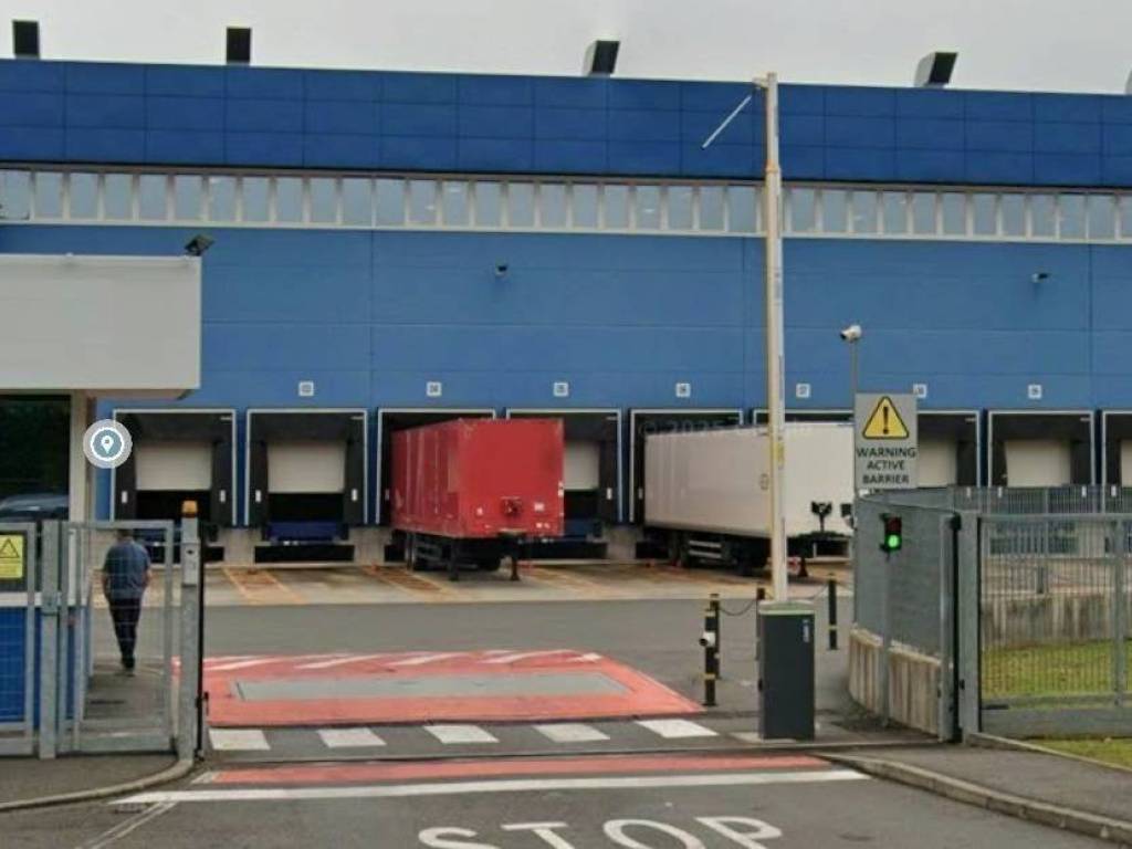 locale commerciale in affitto a San Giuliano Milanese in zona Zivido